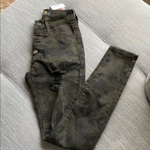 Camo skinny jeans!